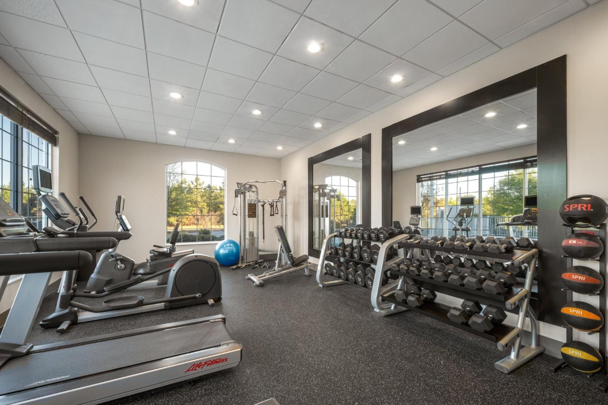 Holiday Inn Express & Suites Aiken By Ihg Buitenkant foto